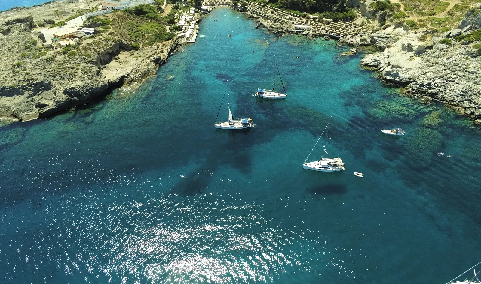 Yacht photo 2