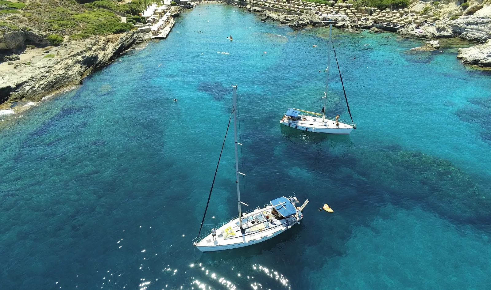 Yacht photo 3