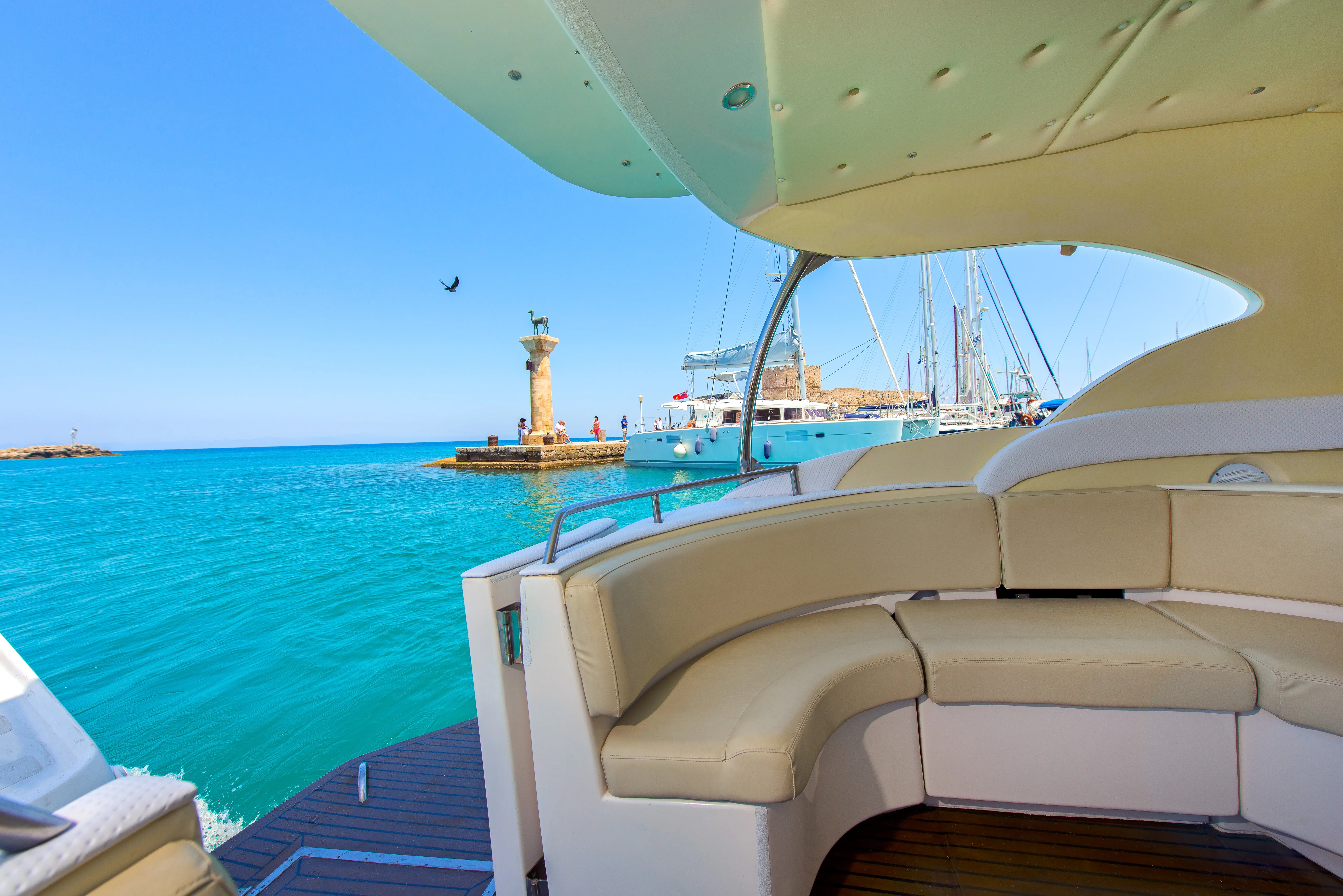 Yacht photo 5