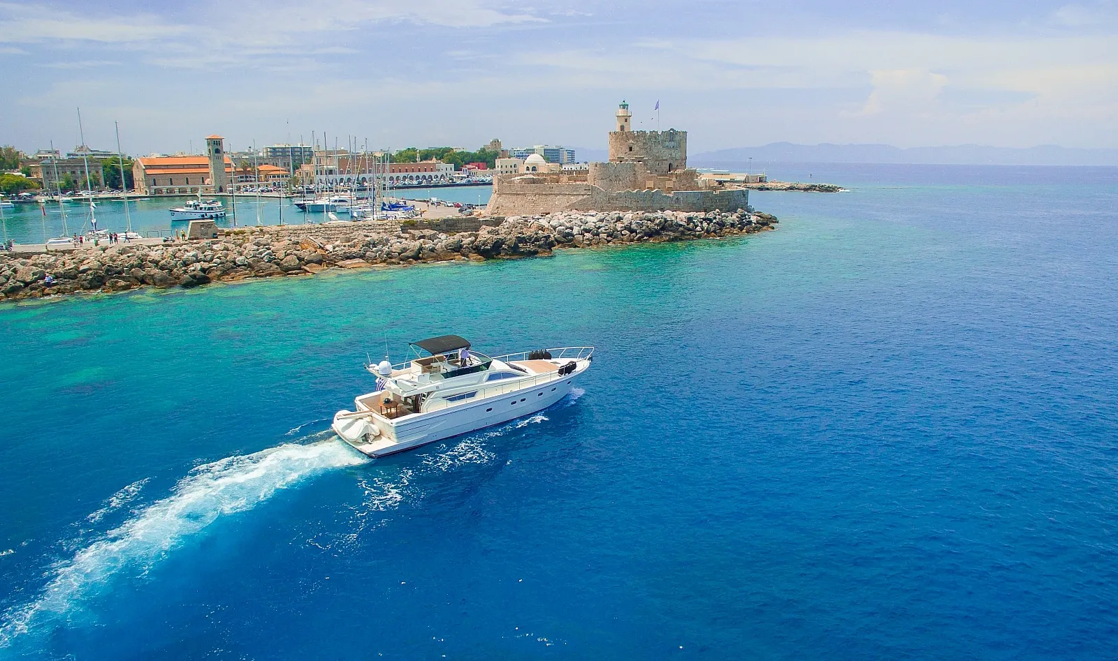 Yacht photo 7
