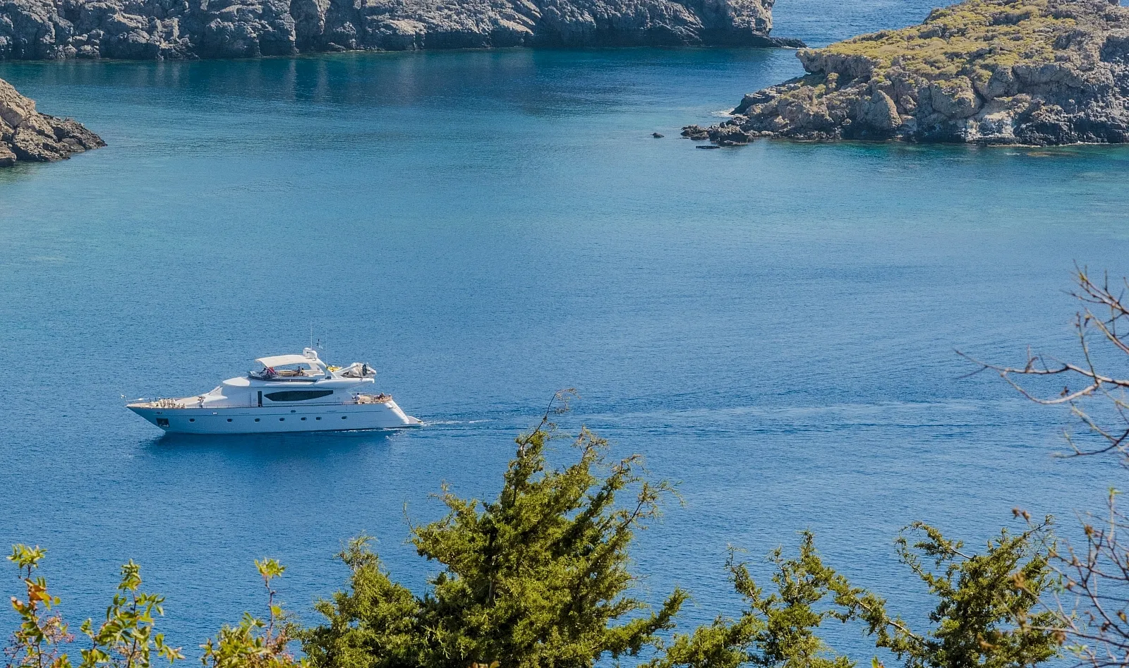 Yacht photo 8